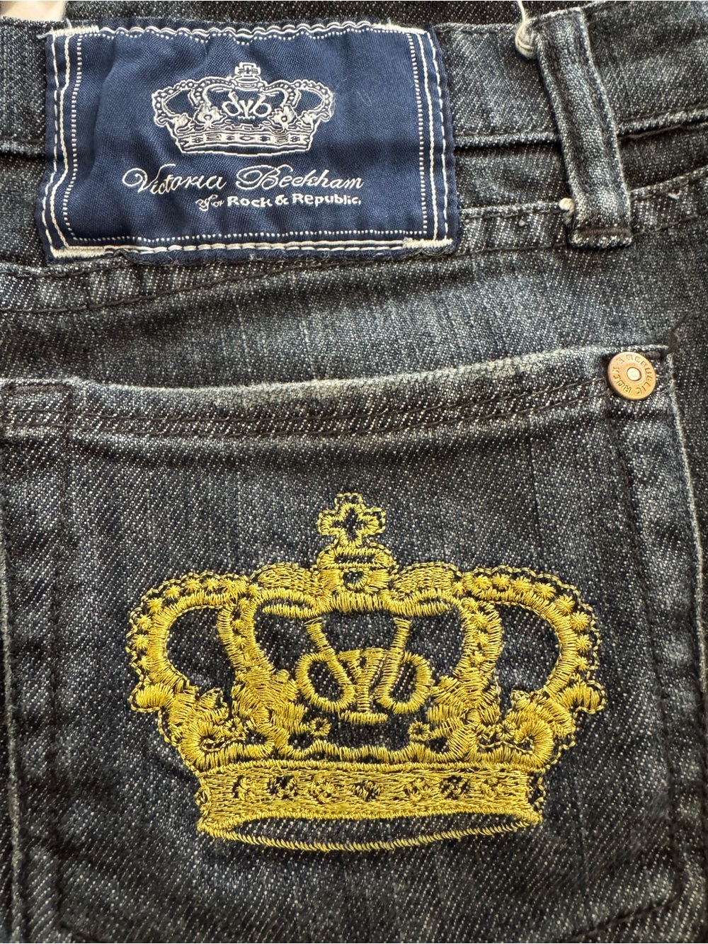 Victoria Beckham Rock & Republic Dark Blue Jeans with Gold Crown Embroidery - Picture 6 of 7